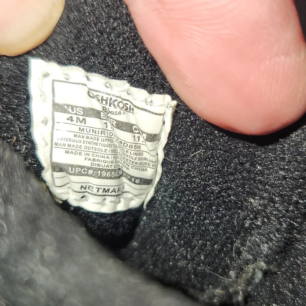 OshKosh B'Gosh Hi Tops Size 4